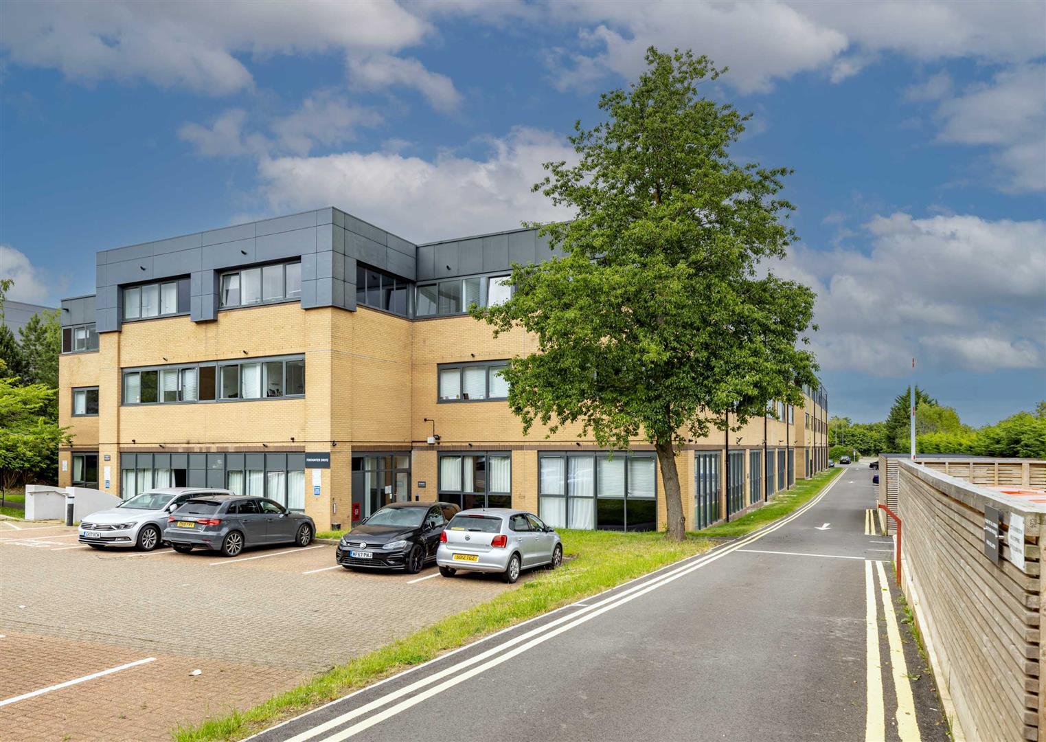 1 bed property in Capital Drive, Milton Keynes